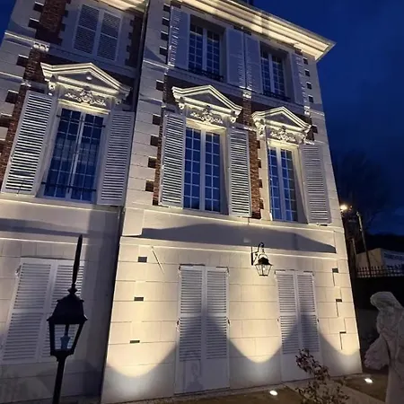 Chateau Du Xviie Bords De Marne La Varenne Apartment *